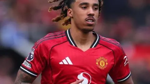 美因茨与弗赖堡战成平局，卡奇与库布勒携手逆转比分